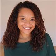 Divertida y cercana, enseño inglés, francés y portugués, usando música, películas, historia y cultura para que aprender sea inolvidable